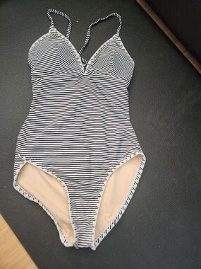 Cupshe Black And White Striped Women's One-Piece Swim Bodysuit